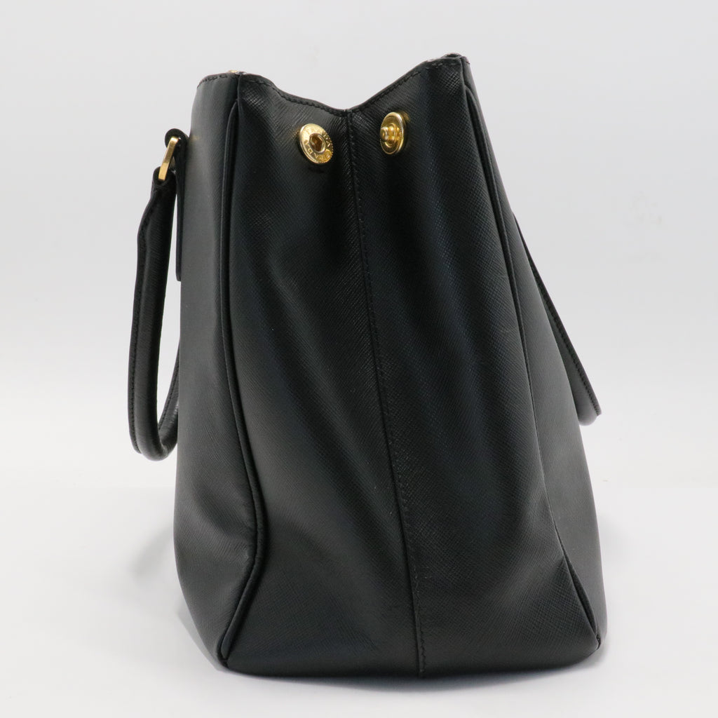 Saffiano Medium Galleria Double Zip Tote Black