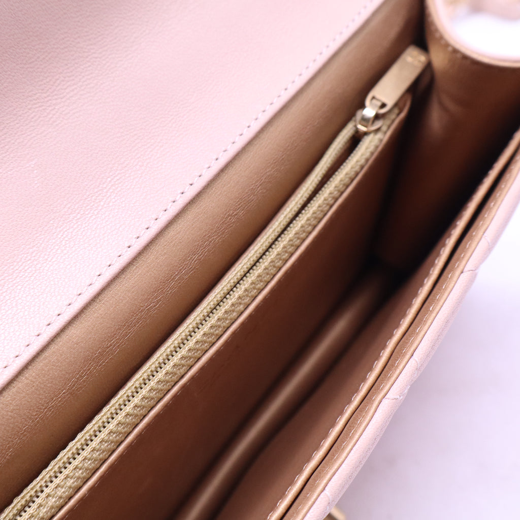 Goatskin Quilted Small Chic Pearls Flap Pink B20998