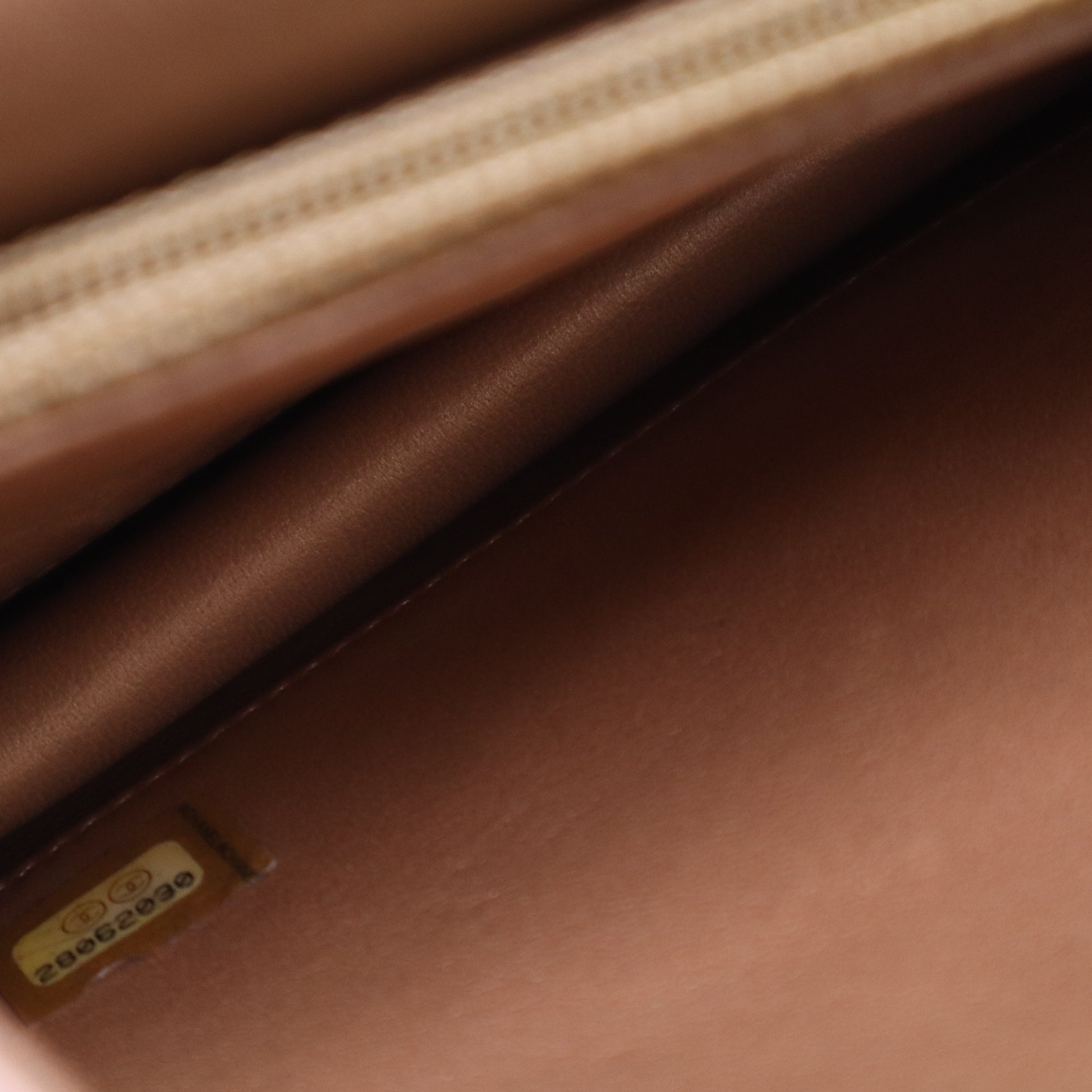 Goatskin Quilted Small Chic Pearls Flap Pink B20998