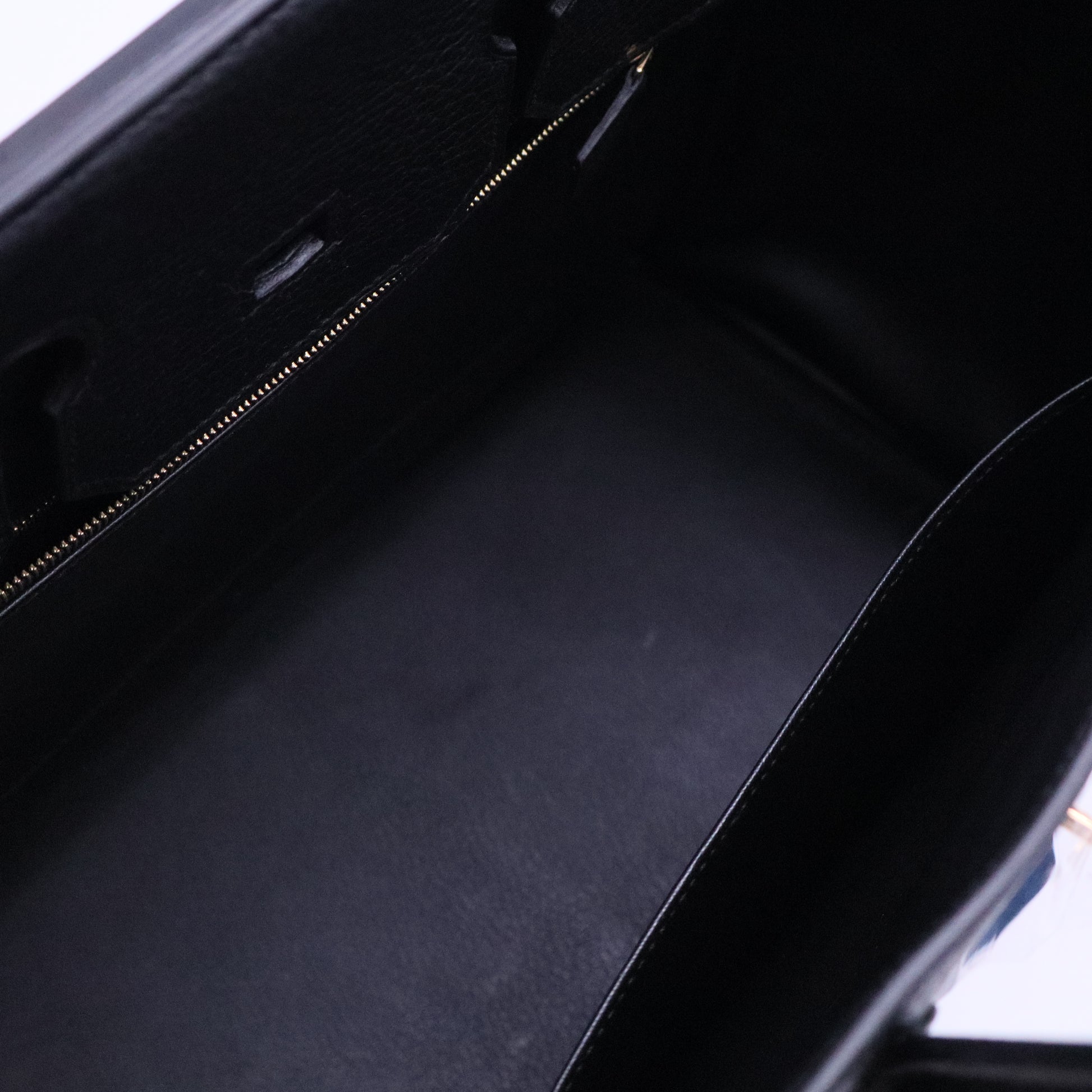 Birkin Handbag Noir Clemence with Gold Hardware 35