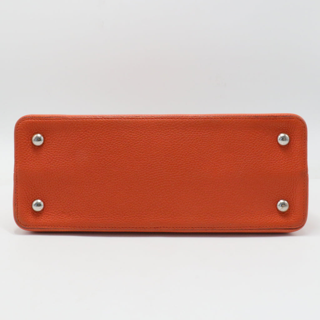 Taurillon Leather Capucines MM Twins