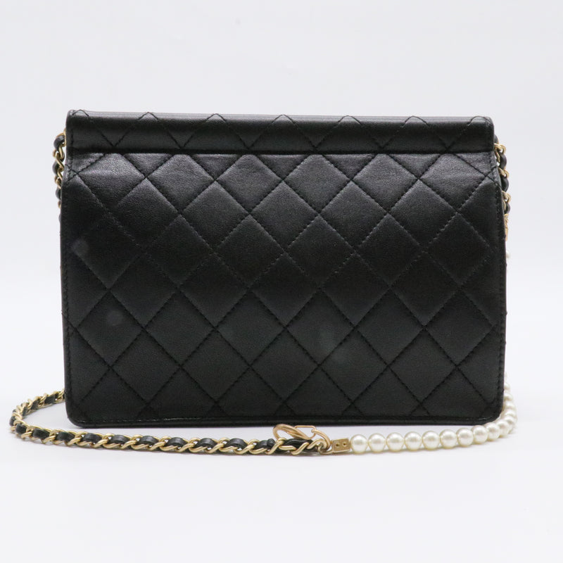 Chic Pearls Flap Bag Quilted Lambskin Small