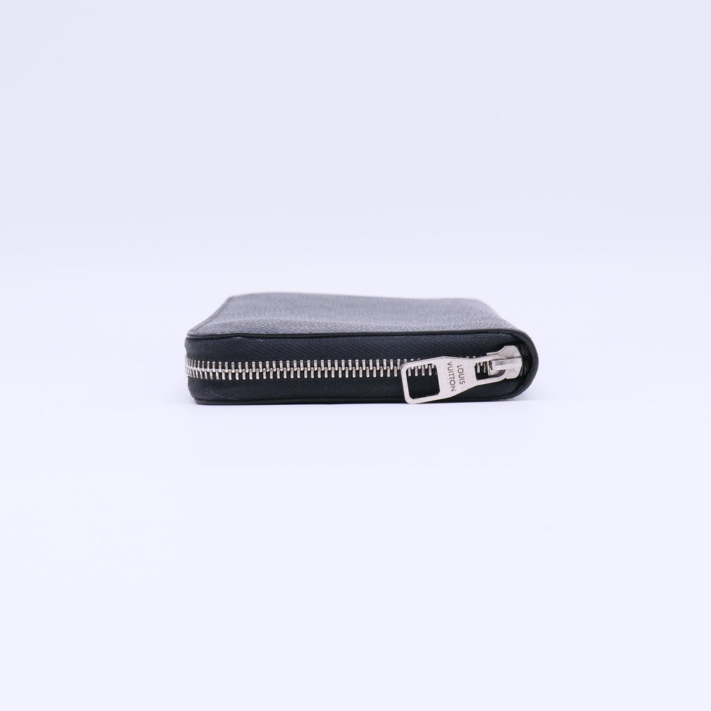 Louis Vuitton Damier Zippy Wallet W21689