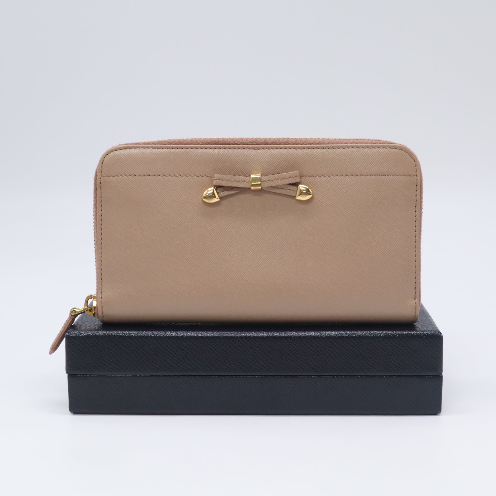 Saffiano Leather Continental Wallet W23085