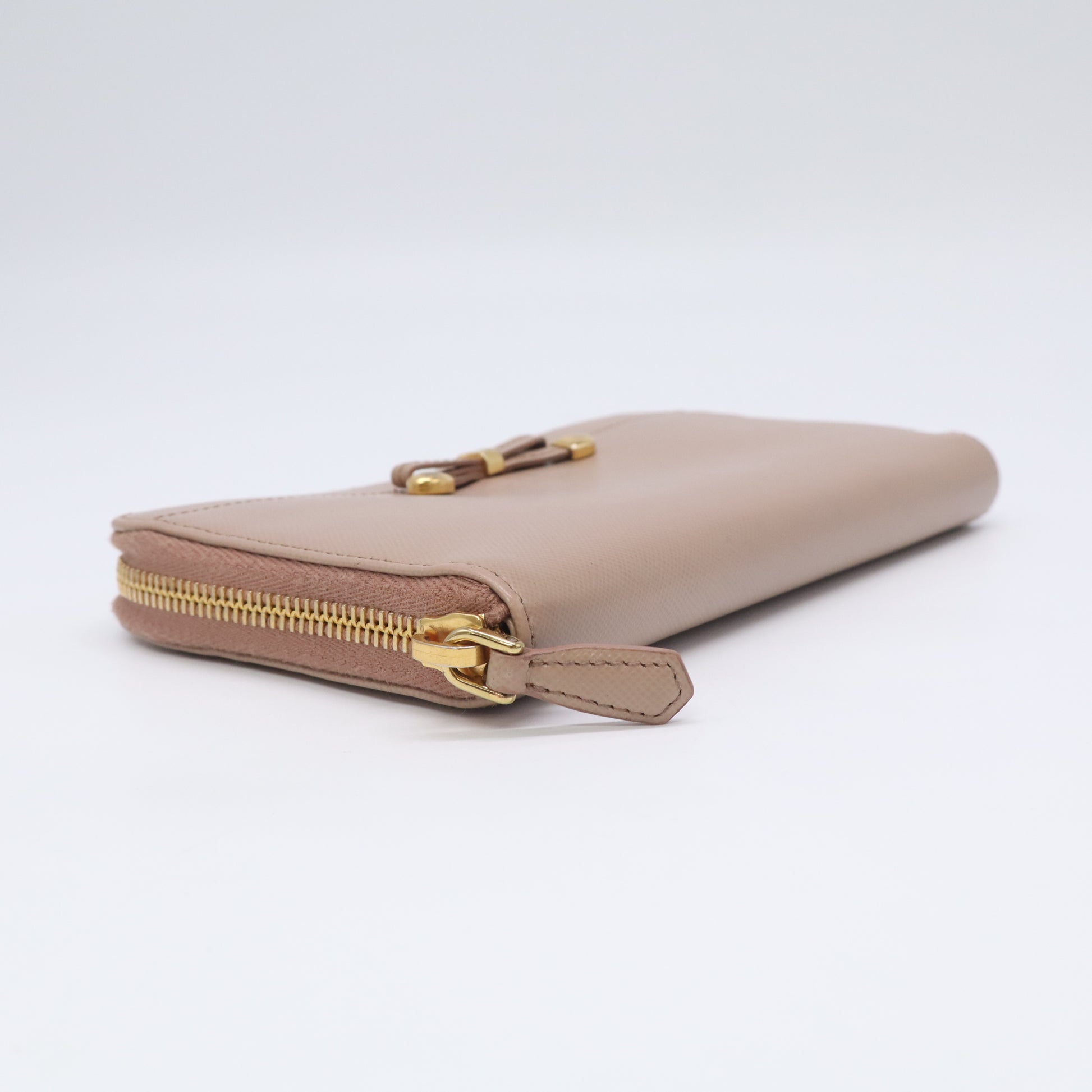 Saffiano Leather Continental Wallet W23085