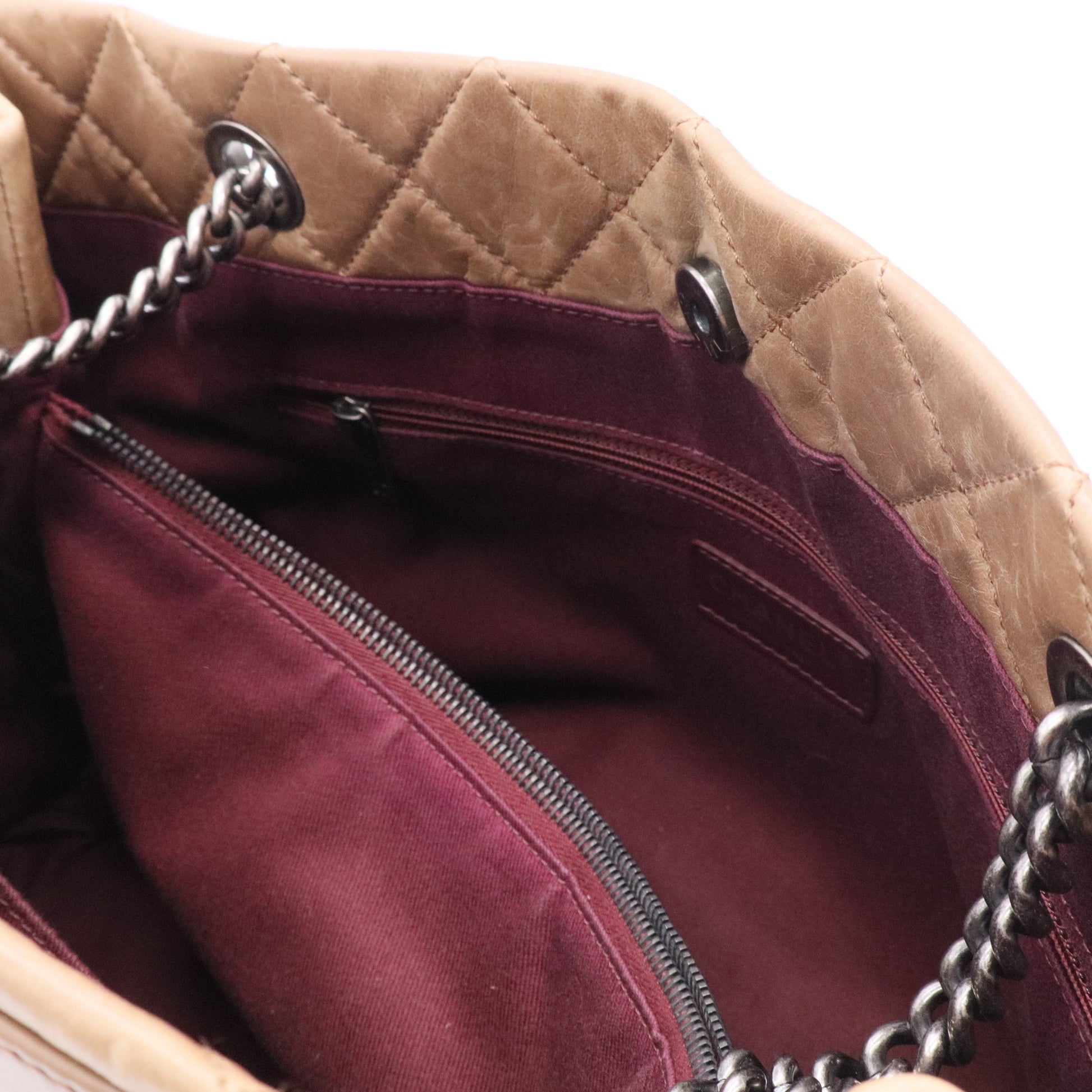 City CC Shopper Tote in Neutral, Leather