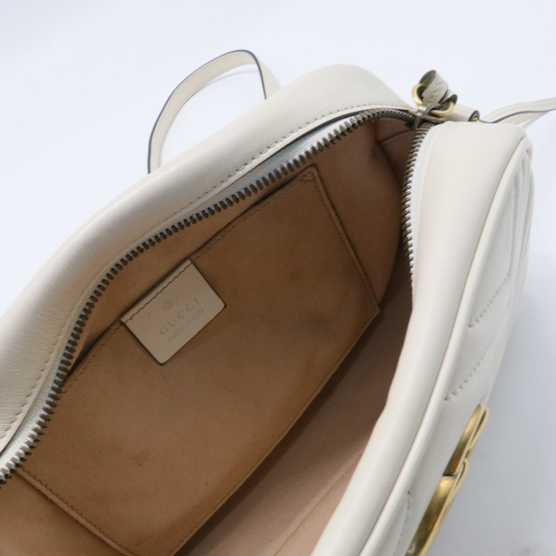 GG Marmont Shoulder Bag Matelasse Leather Small