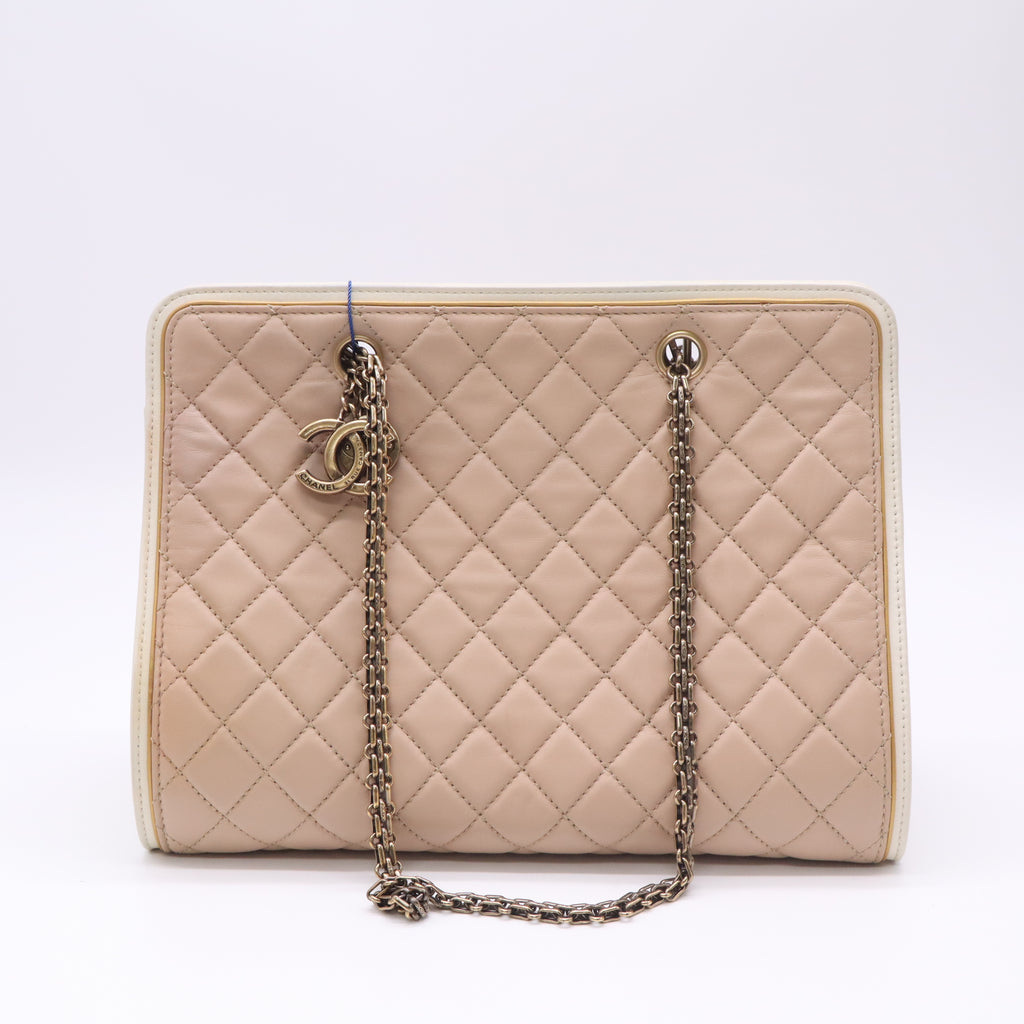 Timeless CC Shopping Tote Lambskin Medium Twins LDJ5014