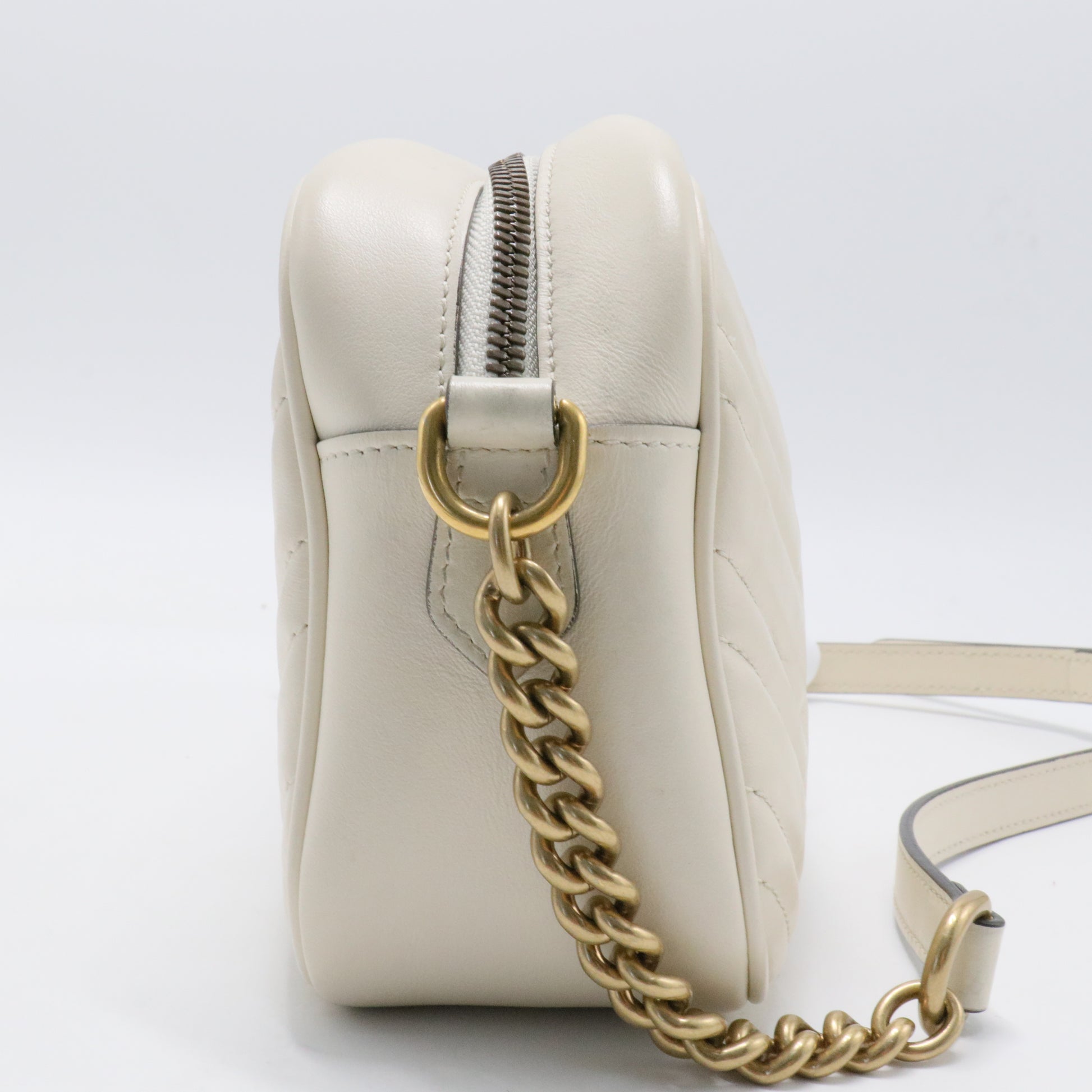 GG Marmont Shoulder Bag Matelasse Leather Small
