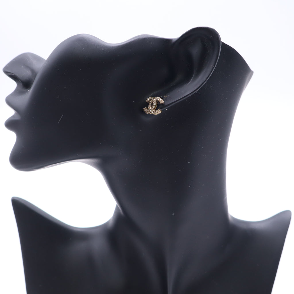 Chanel CC Stud Earrings Gold Hardware twins LDZ1054