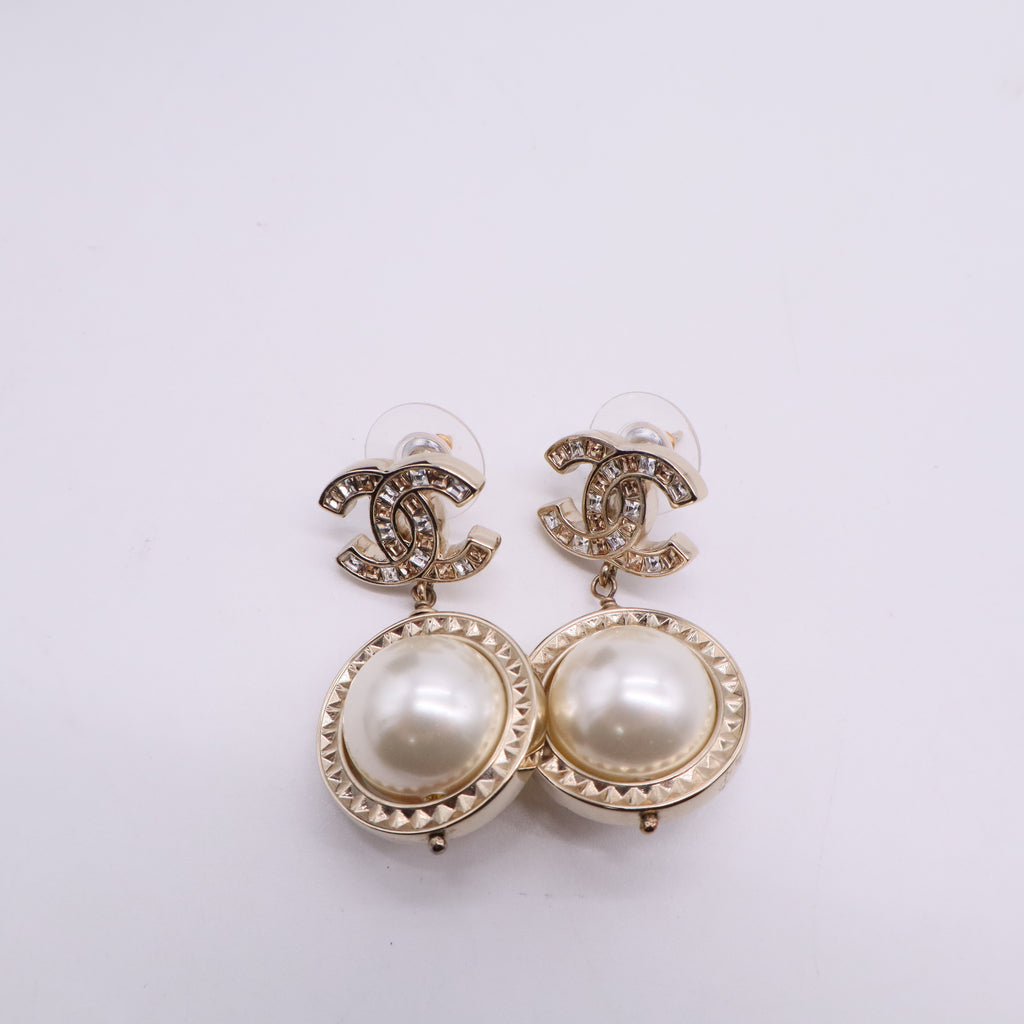 Chanel Coco Mark Pearl Rhinestone Earrings Gold Twins LDJ2862