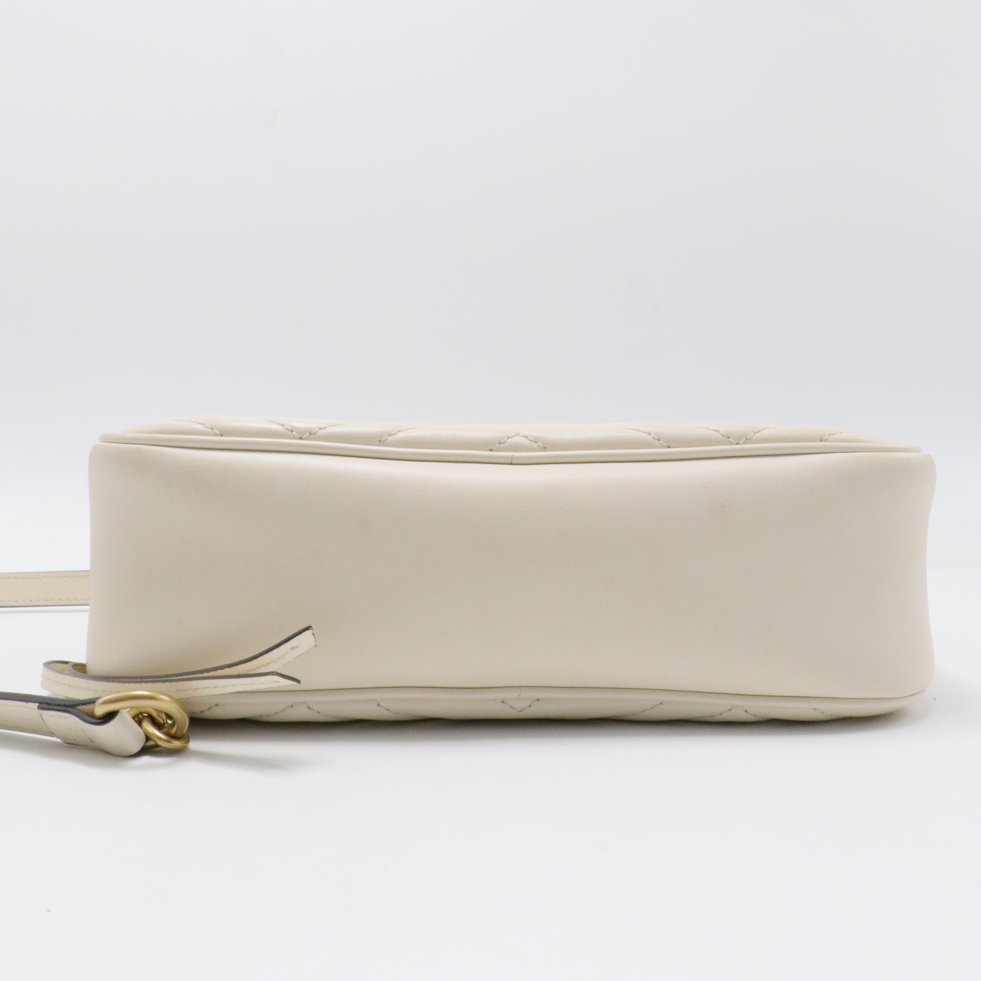 GG Marmont Shoulder Bag Matelasse Leather Small