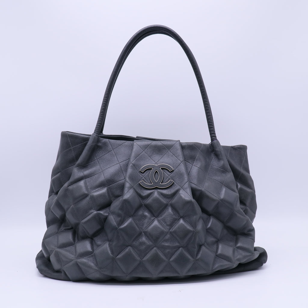 Sloane Square Tote 3D Quilted Calfskin Twins B22316