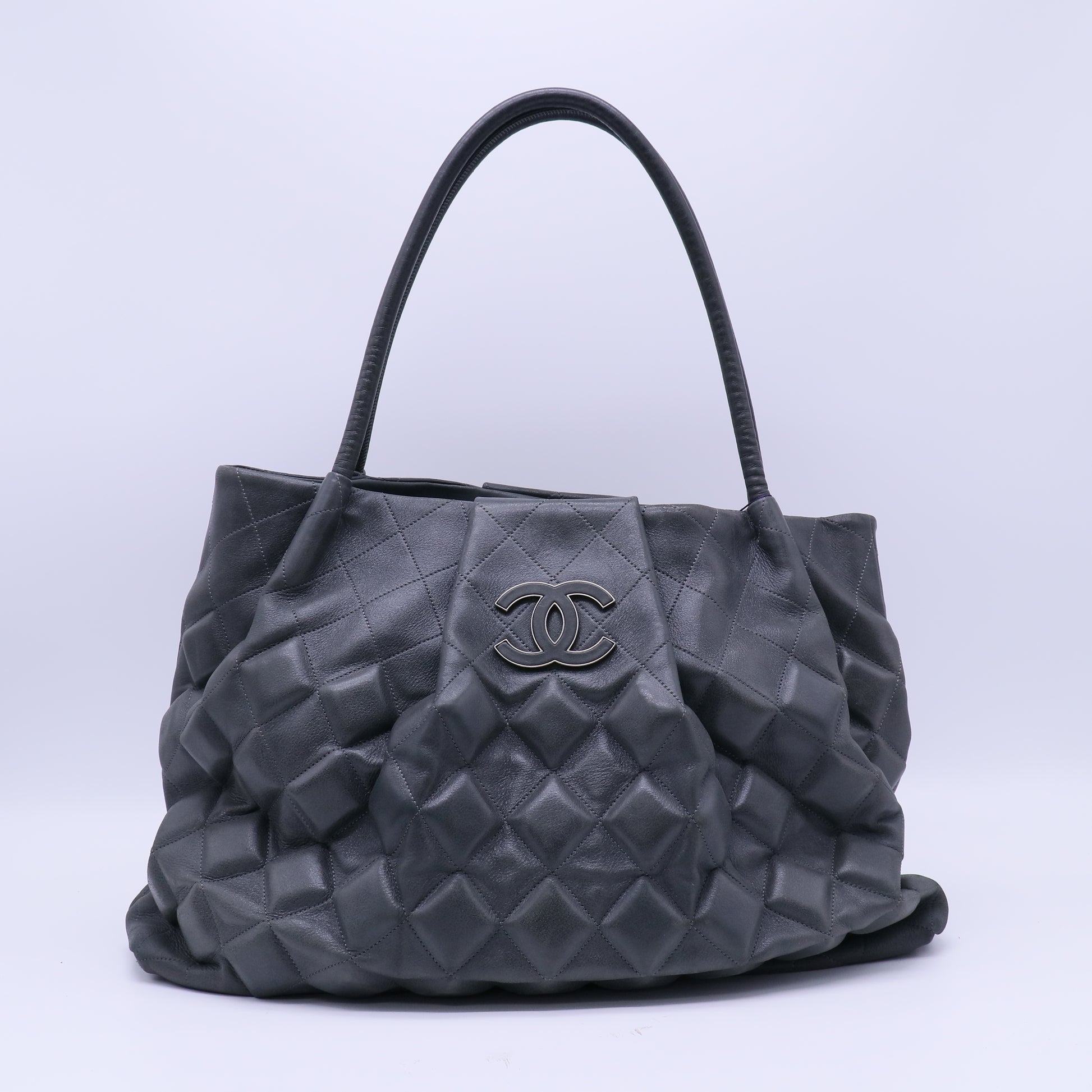 Sloane Square Tote 3D Quilted Calfskin Twins B22316