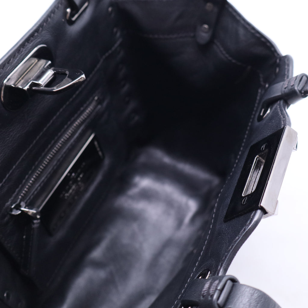 Rockstud leather crossbody bag B20180