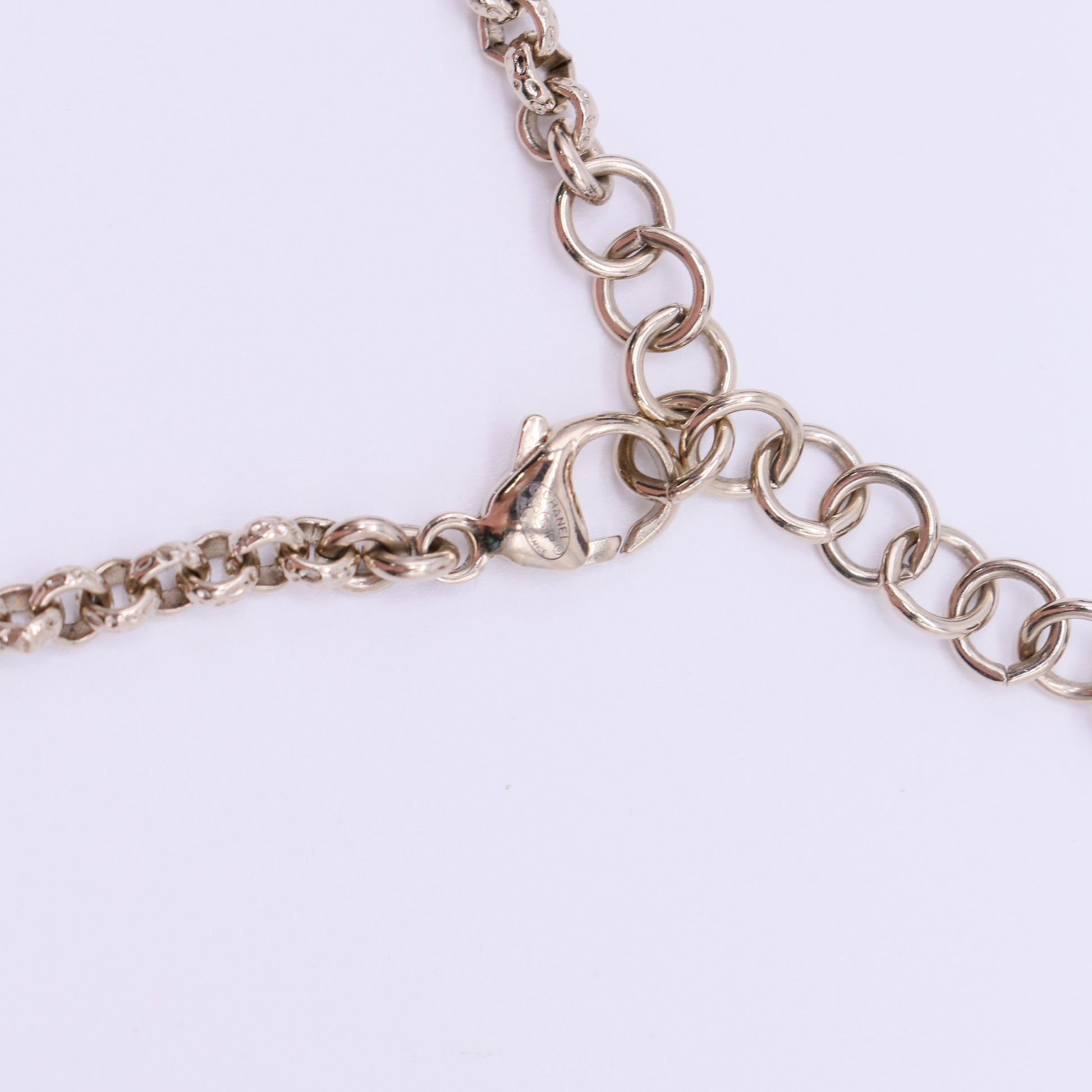 Chanel Pearl Crystal Resin CC Heart Short Necklace Pink Gold White Twins LDJ4168