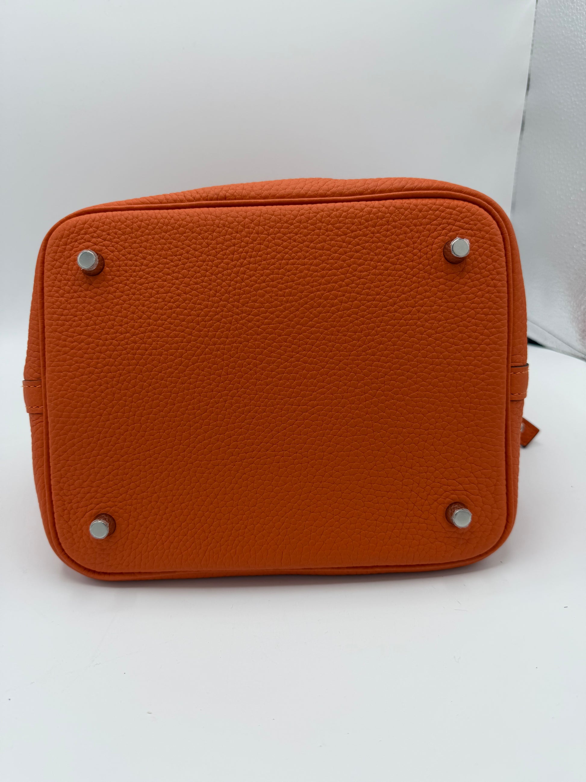 Picotin Lock 22 Orange Clemence Palladium Hardware