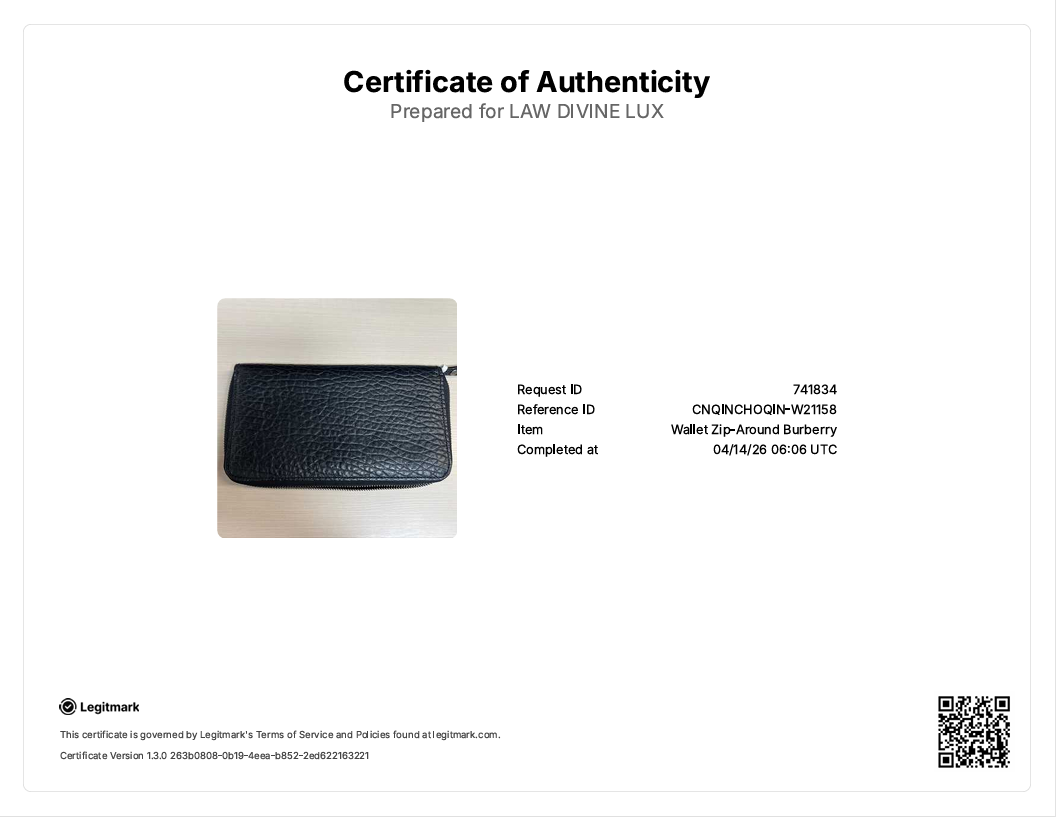 Burberry black leather cluch wallet W21158