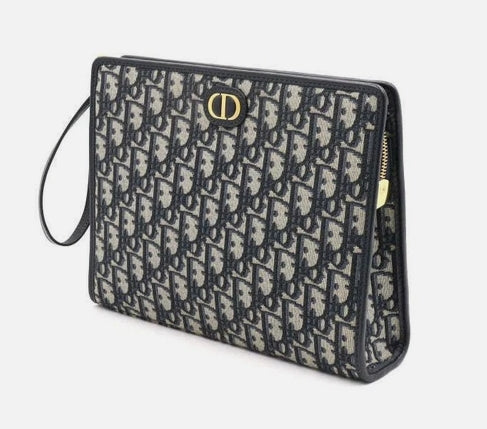 30 Montaigne Cloth Clutch Bag - twins