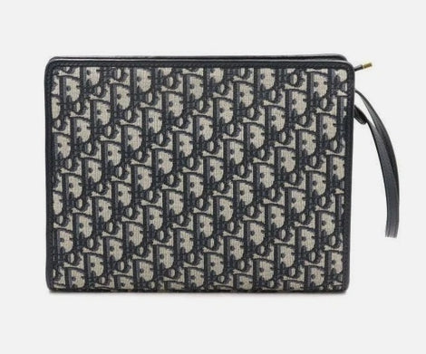 30 Montaigne Cloth Clutch Bag - twins