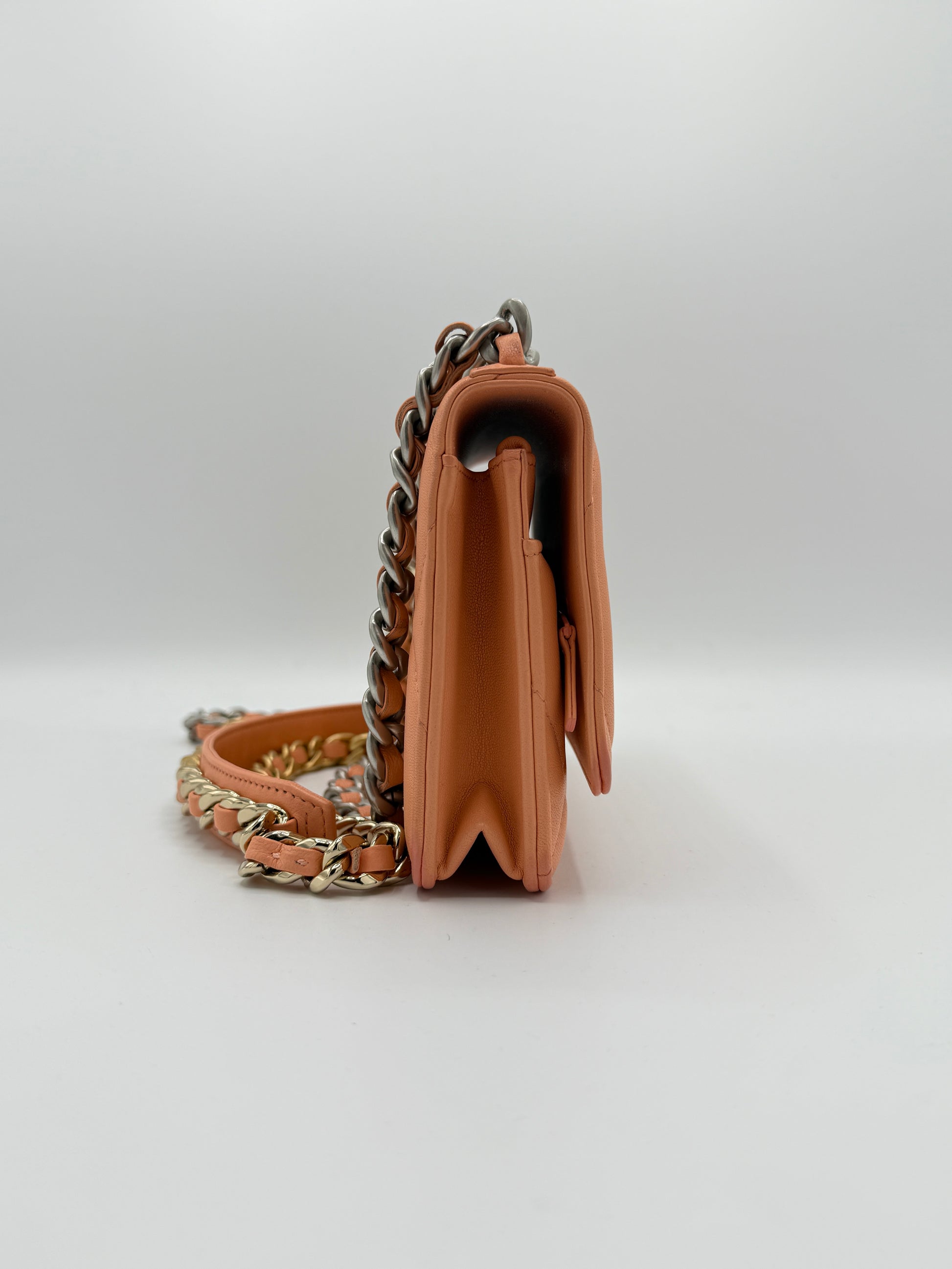 19 Wallet on Chain Quilted Lambskin