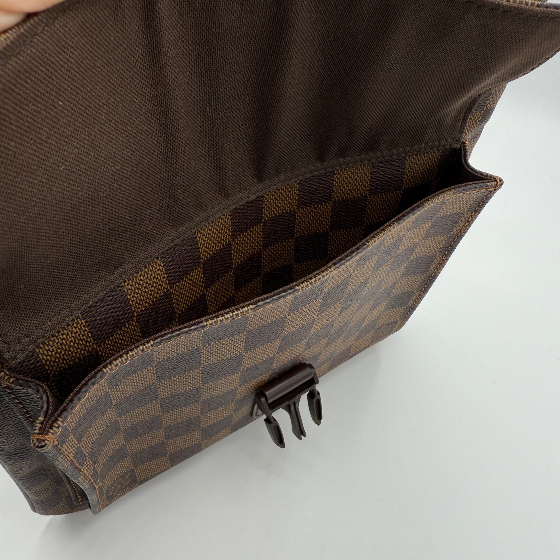 Damier Ebene Pochette Melville