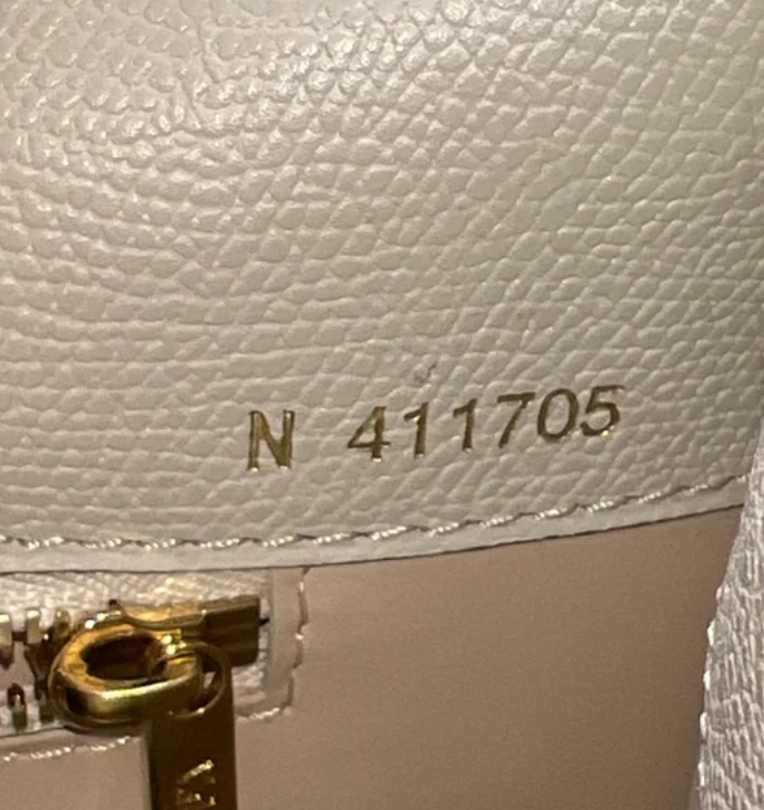 Iside Media Envelope Flap Top-Handle Bag B23912
