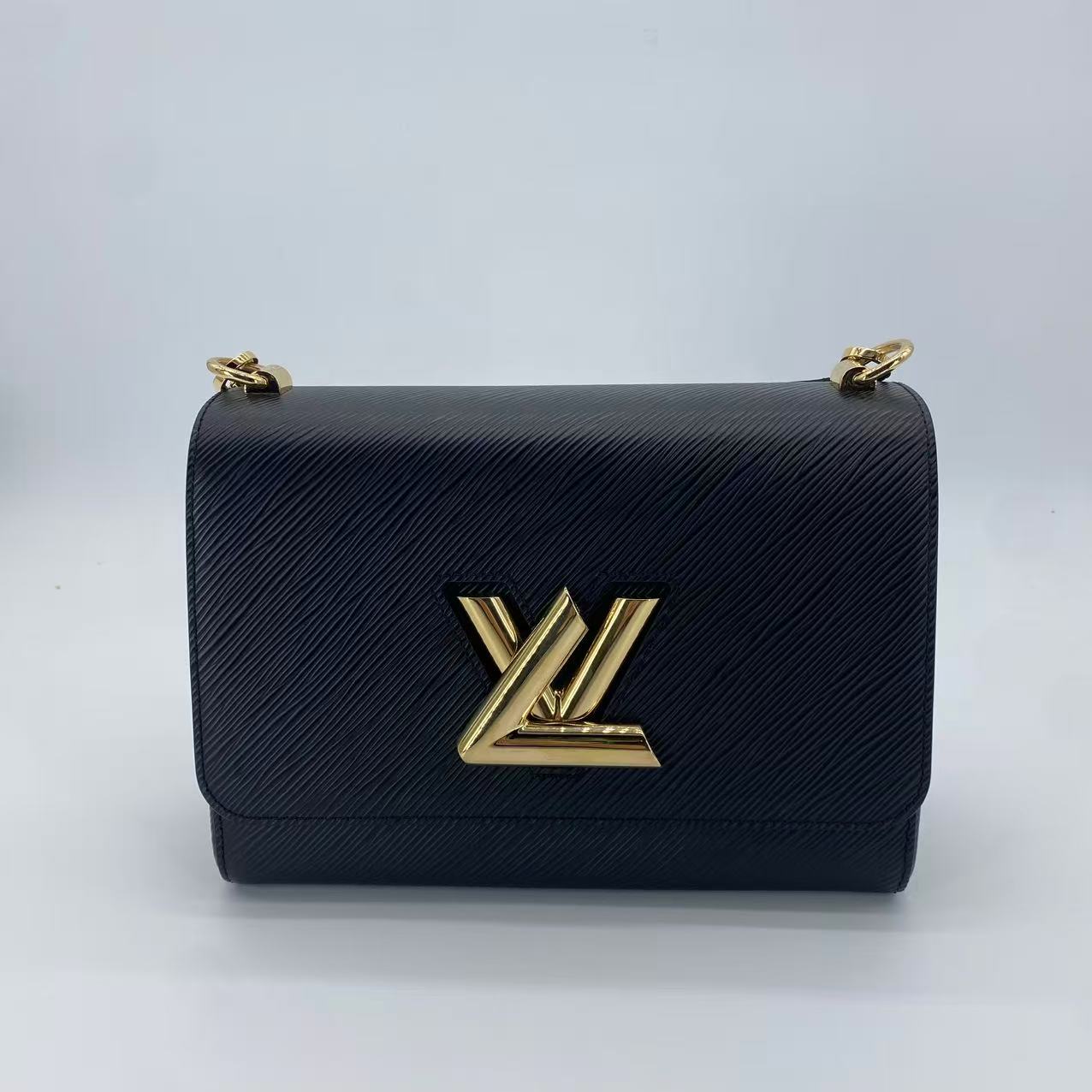 Twist MM Chain Bag