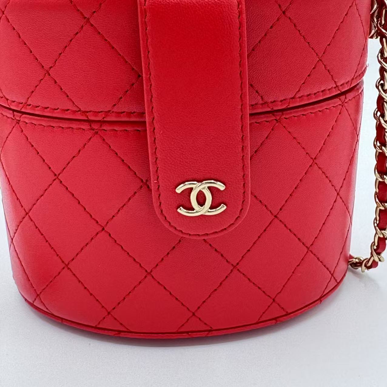 Chanel Quilted Small Round Vanity With Chain