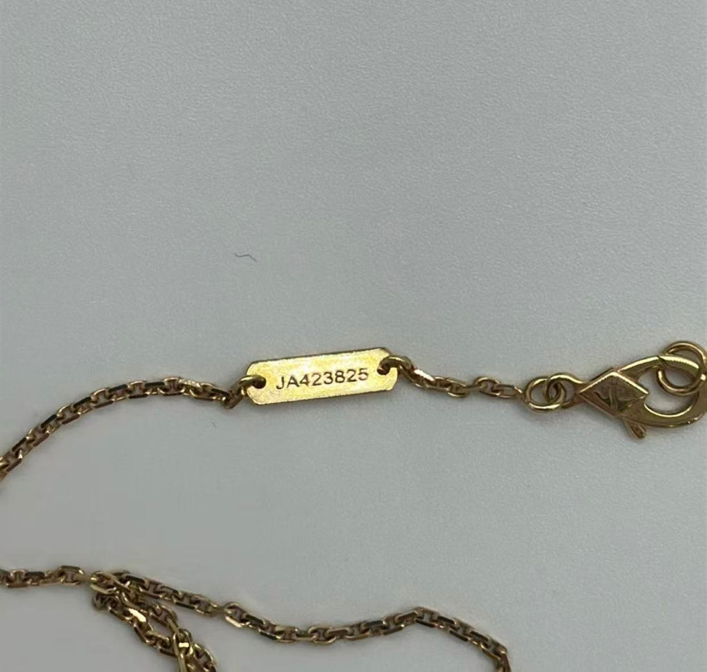 18K Yellow Gold Malachite Vintage Alhambra Pendant Necklace