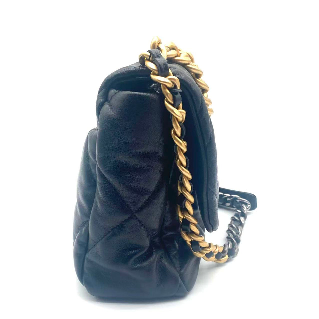 19 Flap Bag Quilted Leather Medium