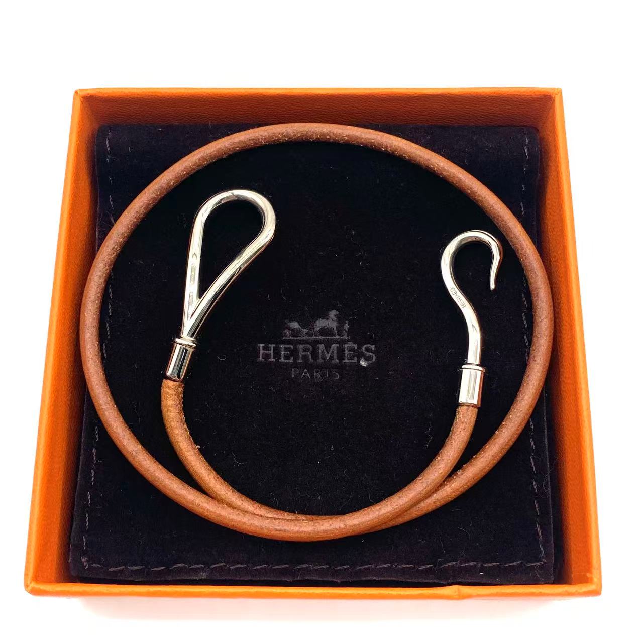 Jumbo leather bracelet
