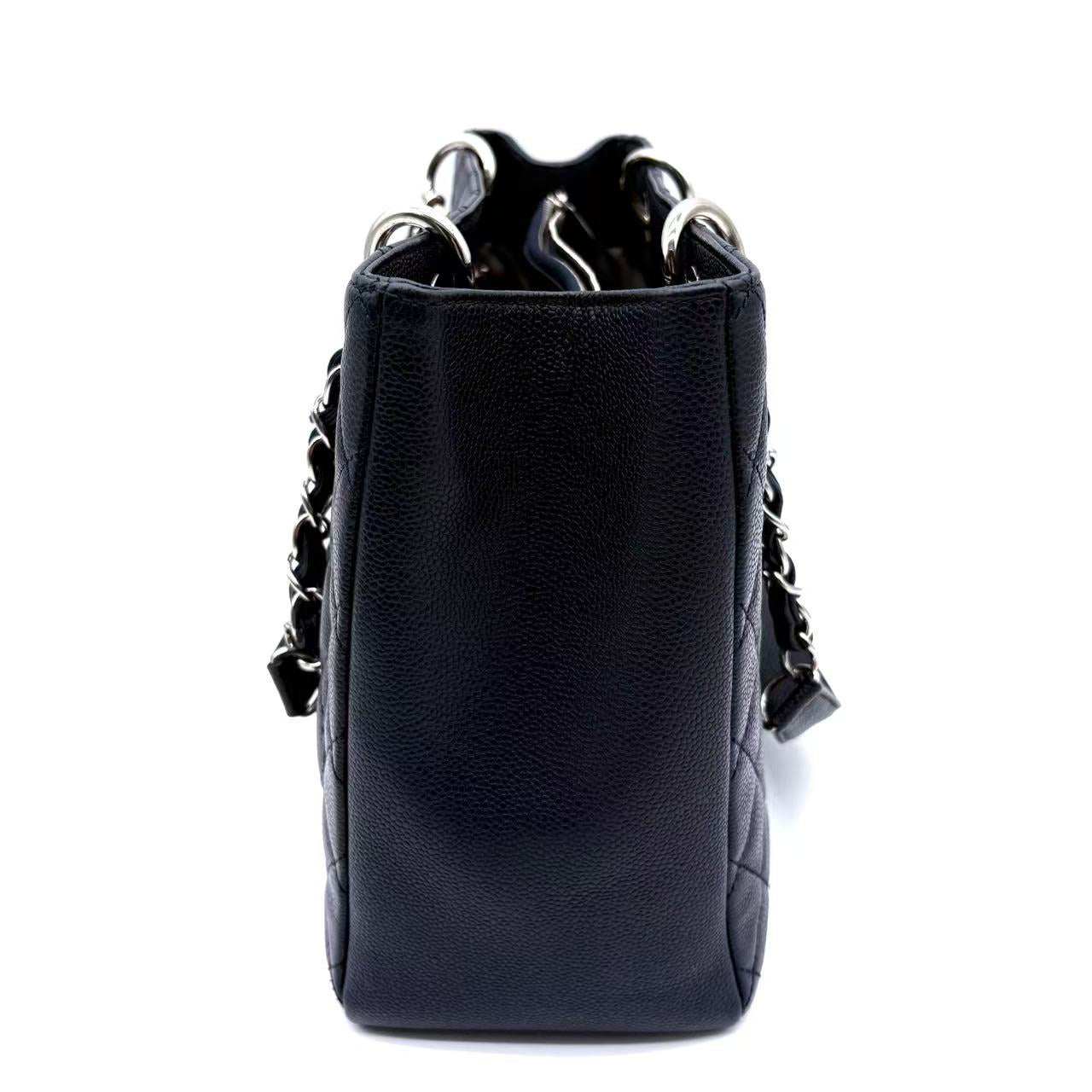 Grand Shopping Tote Quilted Caviar