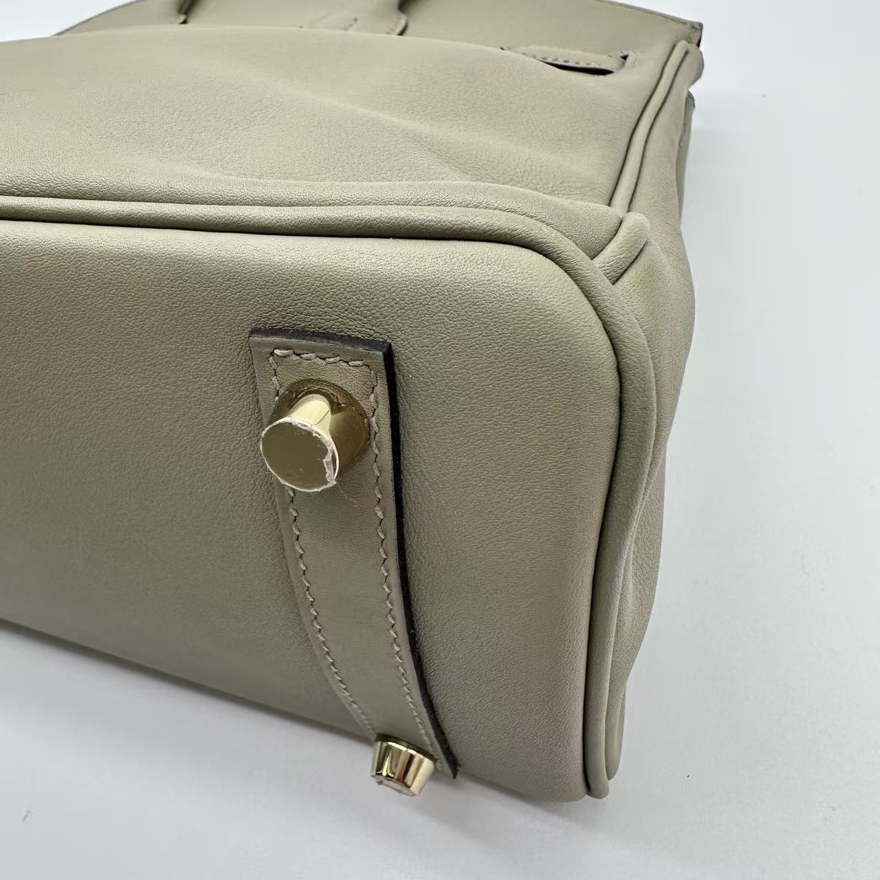 Birkin Handbag Sauge Swift with Gold Hardware 25