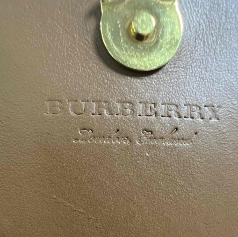 Hampshire Wallet on Chain Leather and House Check Canvas B24374