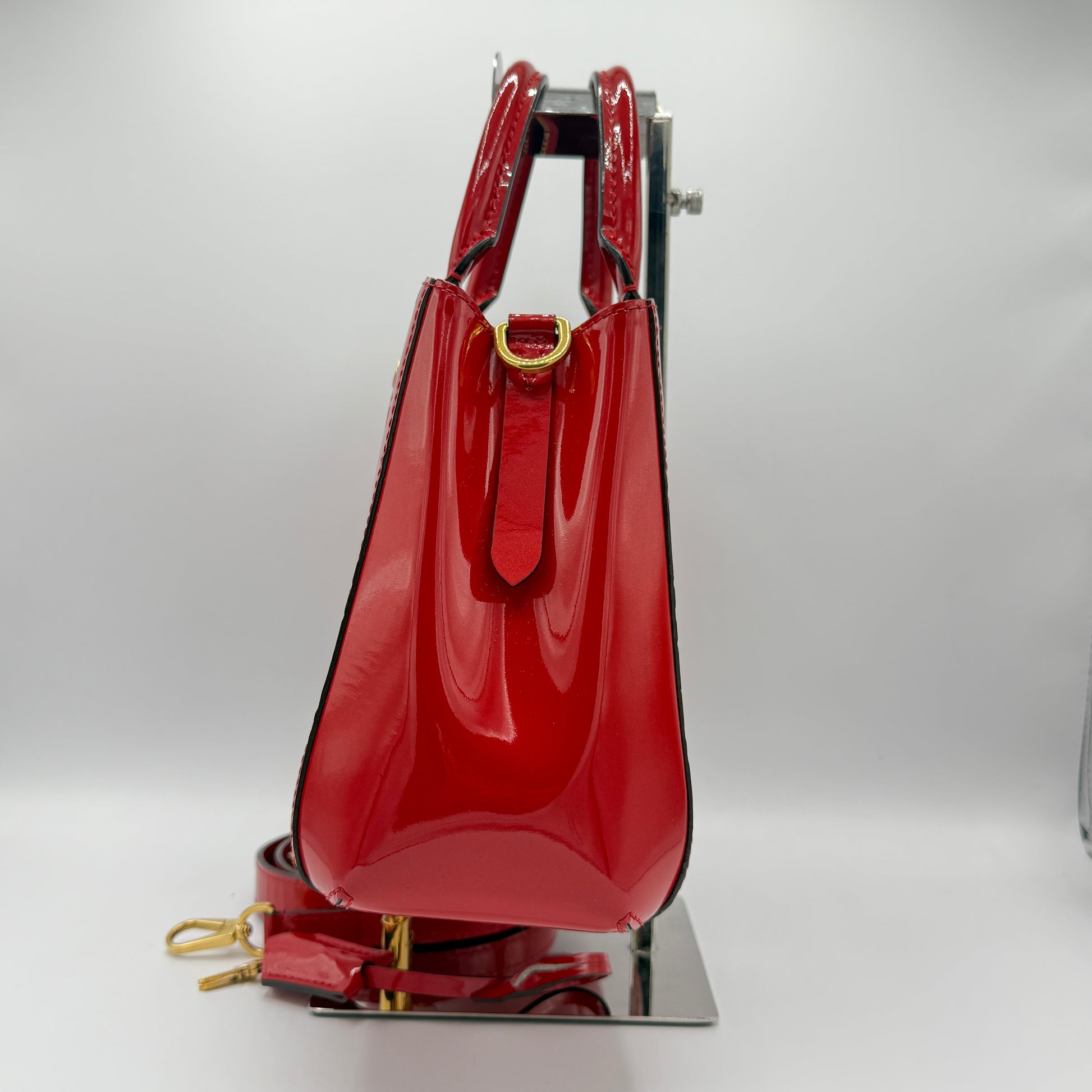 Montaigne Handbag Monogram Vernis BB