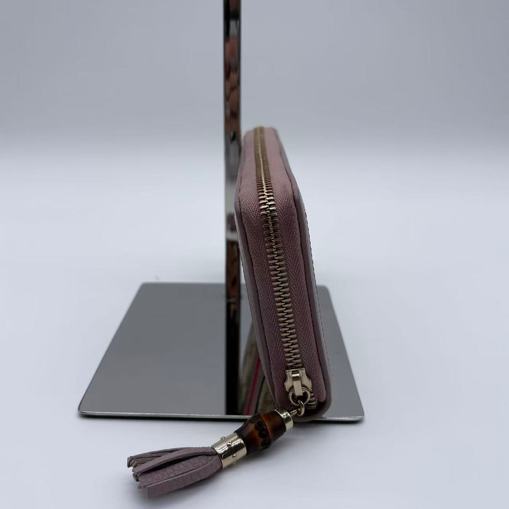 GUCCI Vintage Web Zippy Wallet