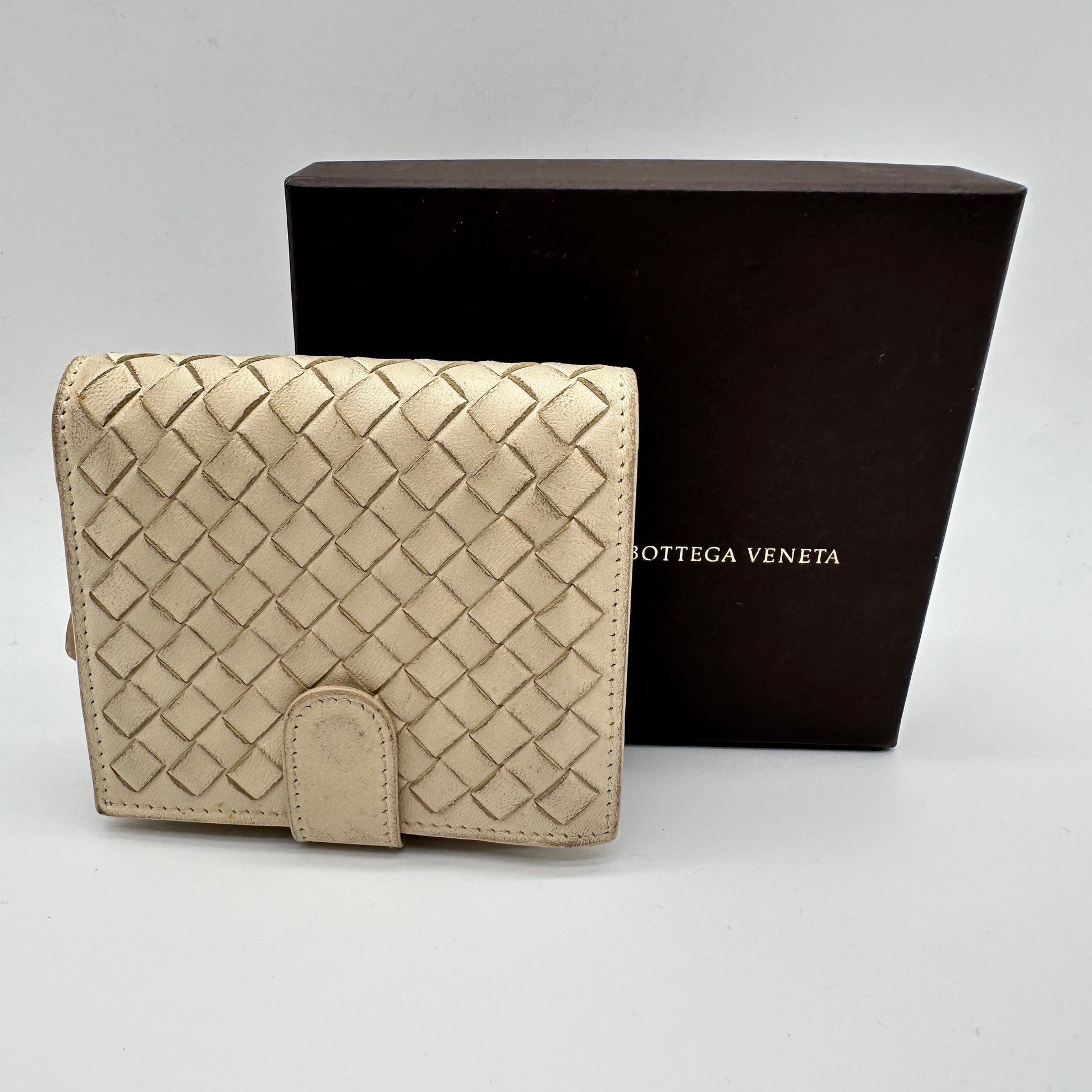 Intrecciato White Leather Bifold Wallet Compact Wallet