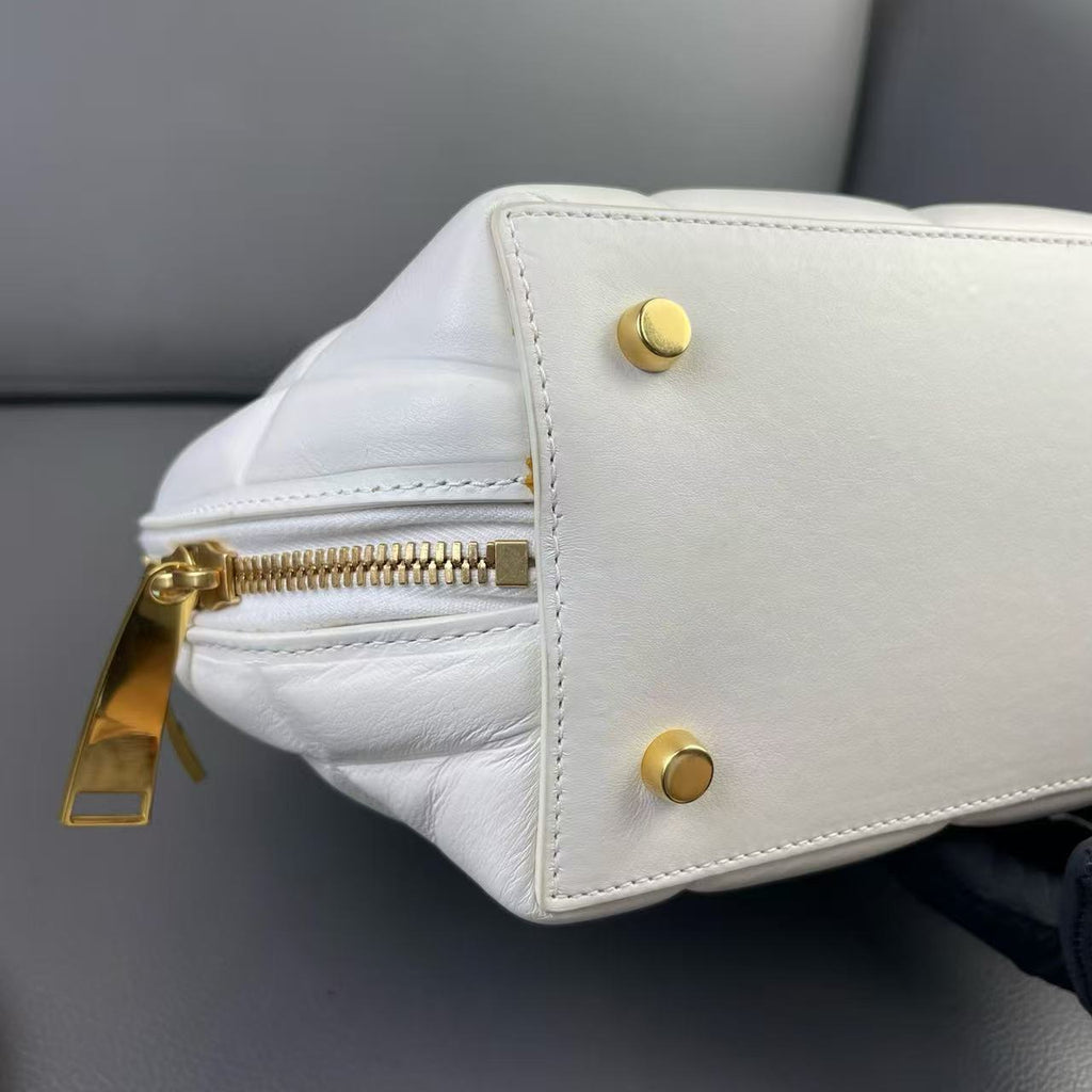 Bottega Veneta Padded Dome/Shell Bag LDZ0056