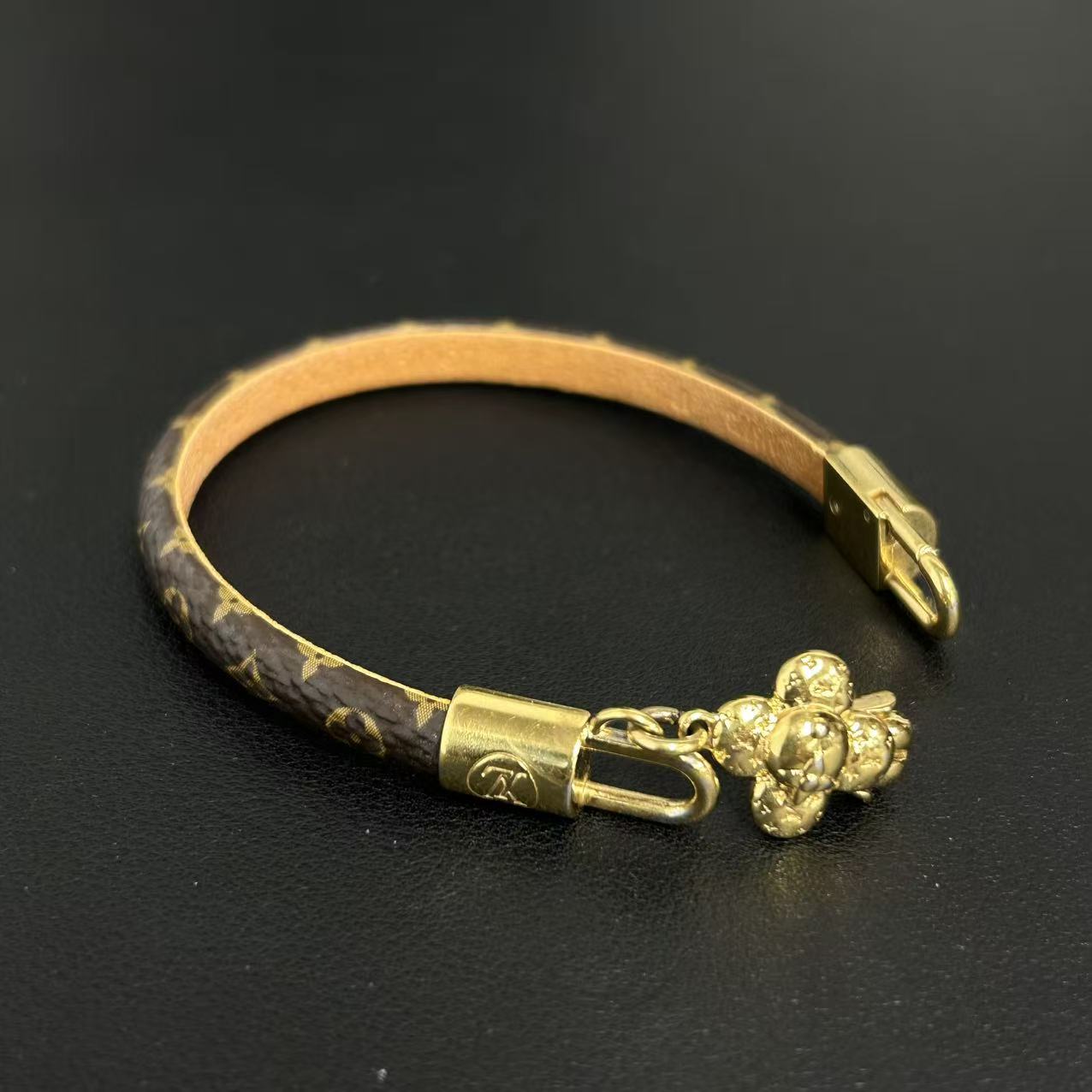 Louis Vuitton Monogram Vivienne Bracelet 17 twins LDJ4285