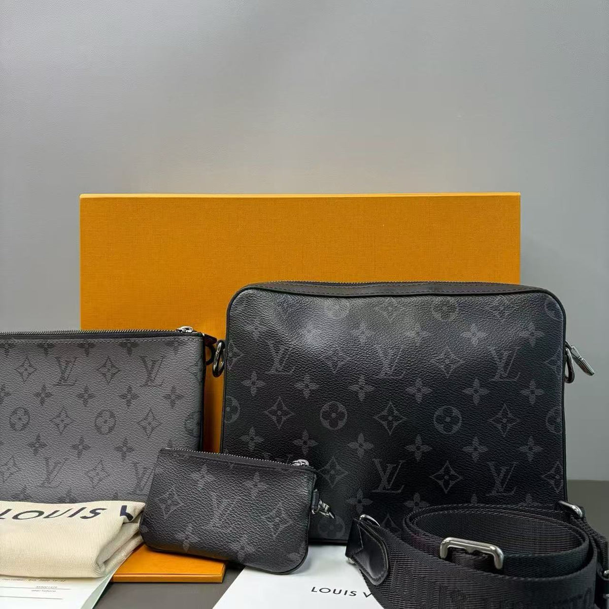 Louis Vuitton Trio Messenger Twins LDZ1676