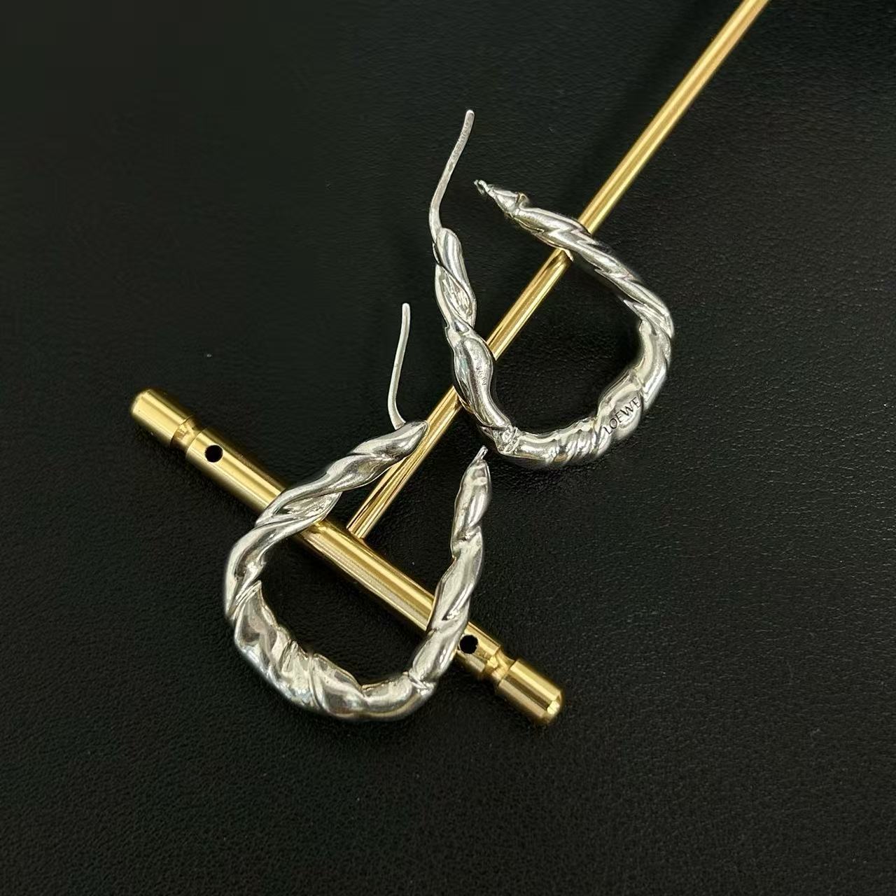 Loewe Nappa Twist Hoop Earrings twins LDJ4296