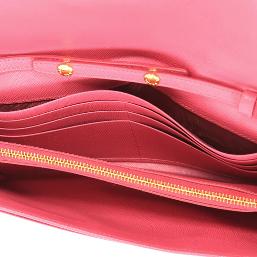 Peonia Saffiano Metal Leather Wallet on Chain twins