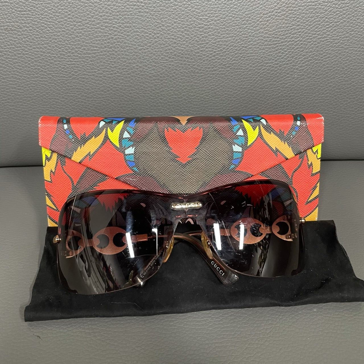 Gucci  Marina Chain Accent Shield Sunglasses twins LDJ3893