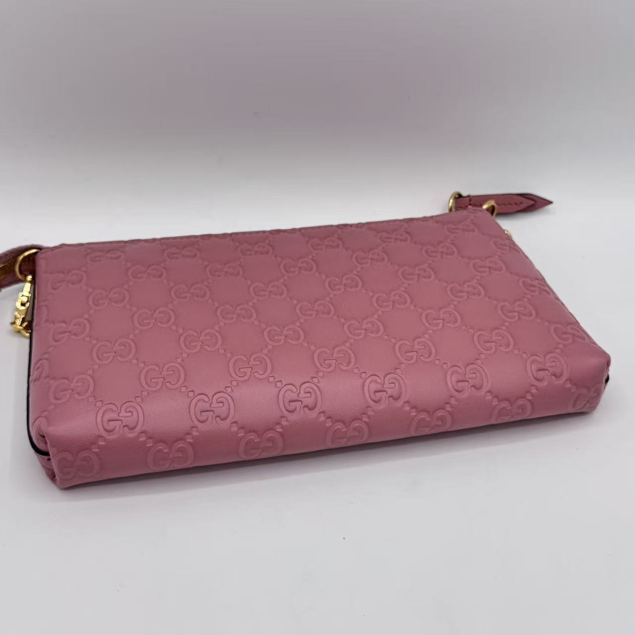 Chain Wristlet Wallet Guccissima Leather