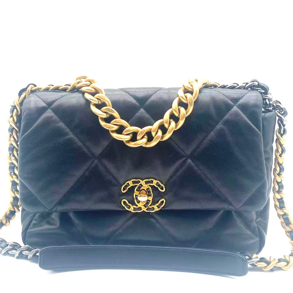 19 Flap Bag Quilted Leather Medium