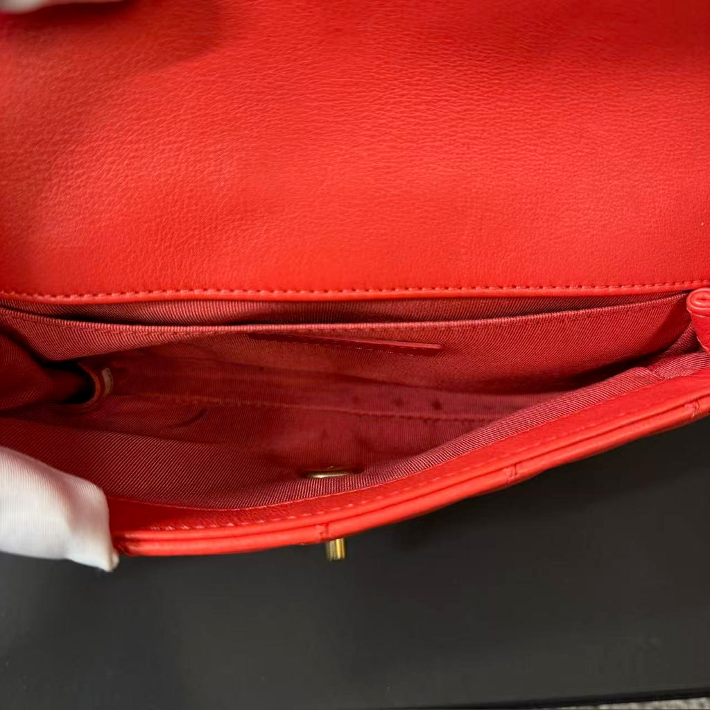 Calfskin Quilted Carry With Chic Flap Waist Bag Red