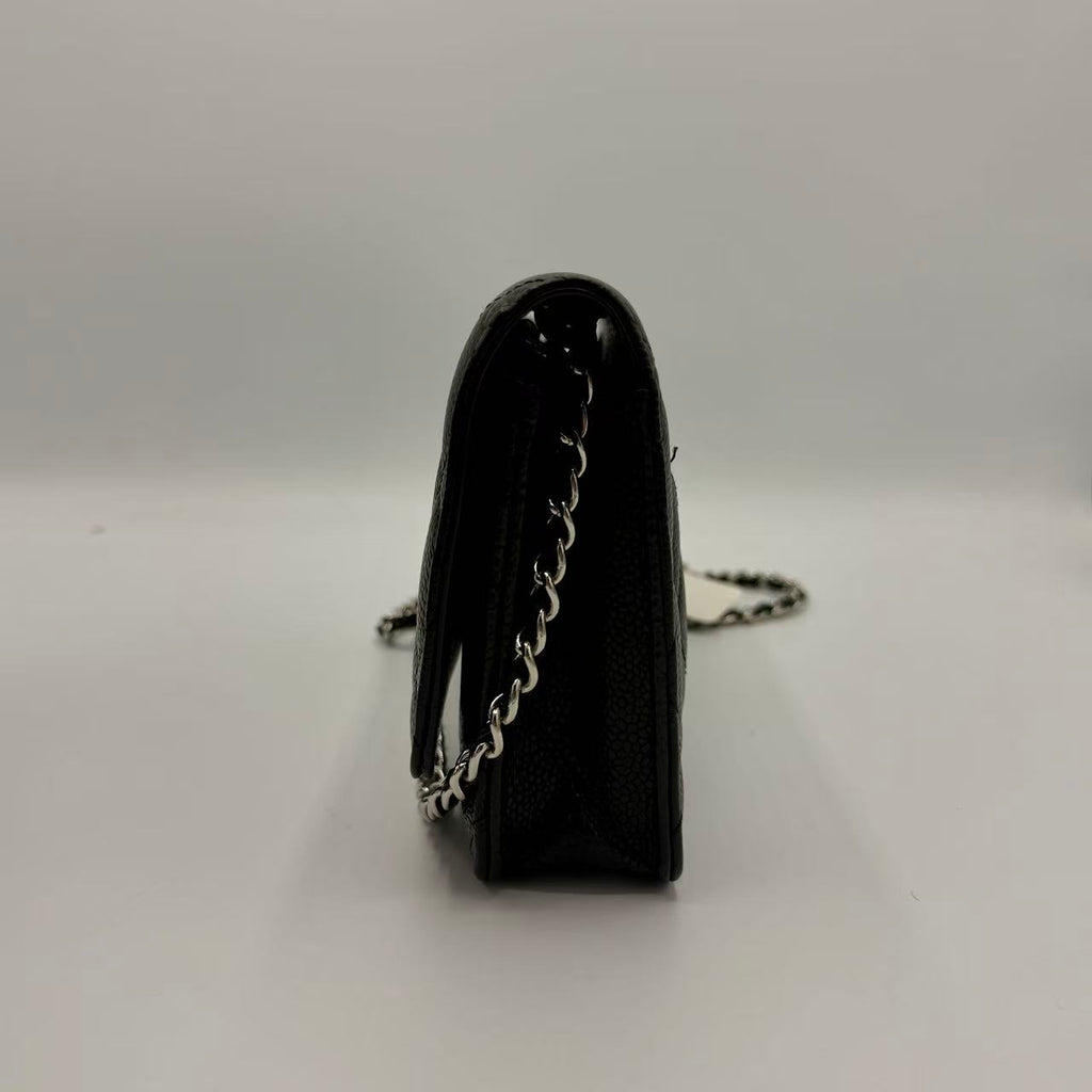 Wallet on Chain Quilted Caviar