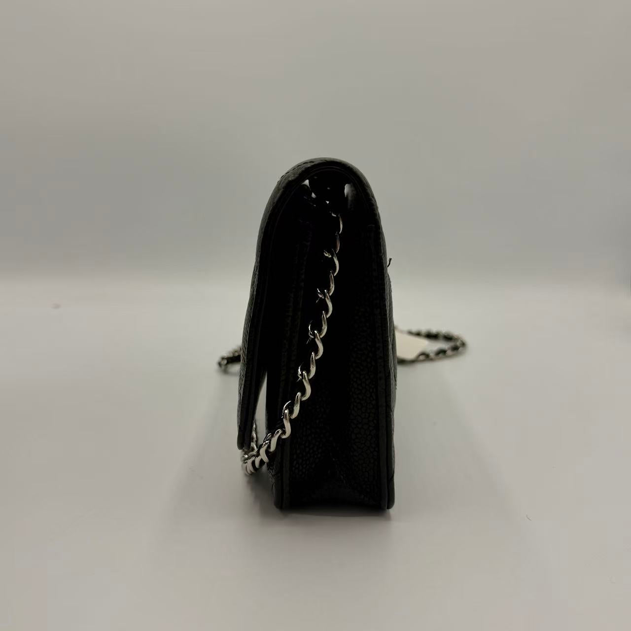 Wallet on Chain Quilted Caviar