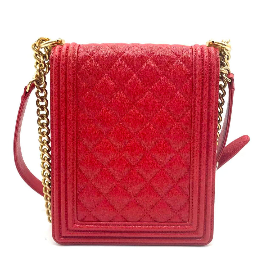 Caviar Quilted North South Boy Flap Red